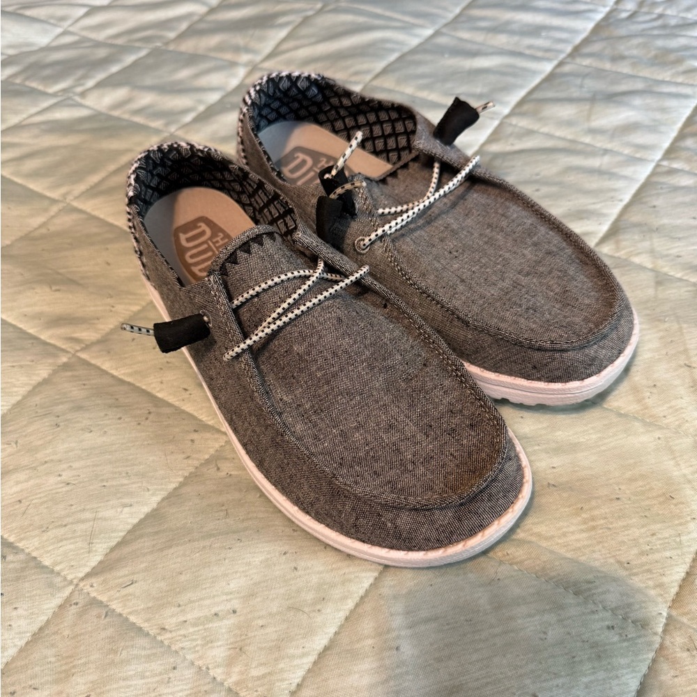 Hey Dudes size 7